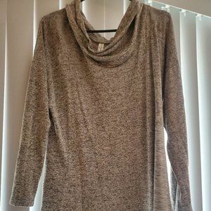 Women's Long Sleeve Scoop Neck Tunic